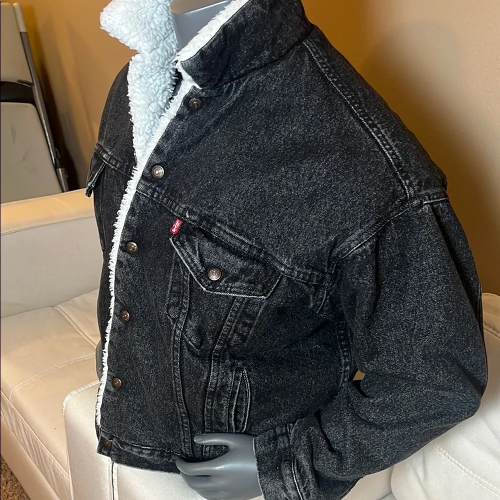 Levi's Charcoal Denim Jacket with White Lining - Picture 7 of 14